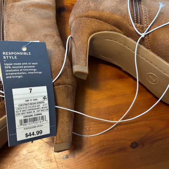 NWT ladies Target boots size 7 - Picture 3 of 5